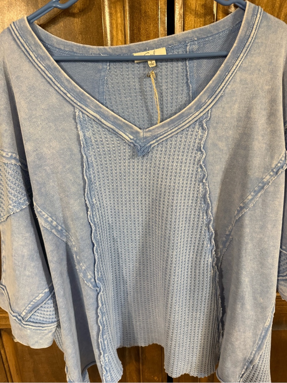 Nellie Mae Boutique Relaxed V-Neck Blue Waffle Knit Tunic Top (very oversized) - Picture 2 of 4